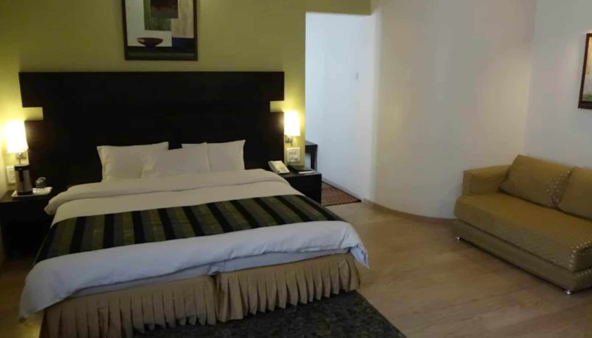 Chateau Windsor Hotel - Marine Drive Bombaj Zewnętrze zdjęcie